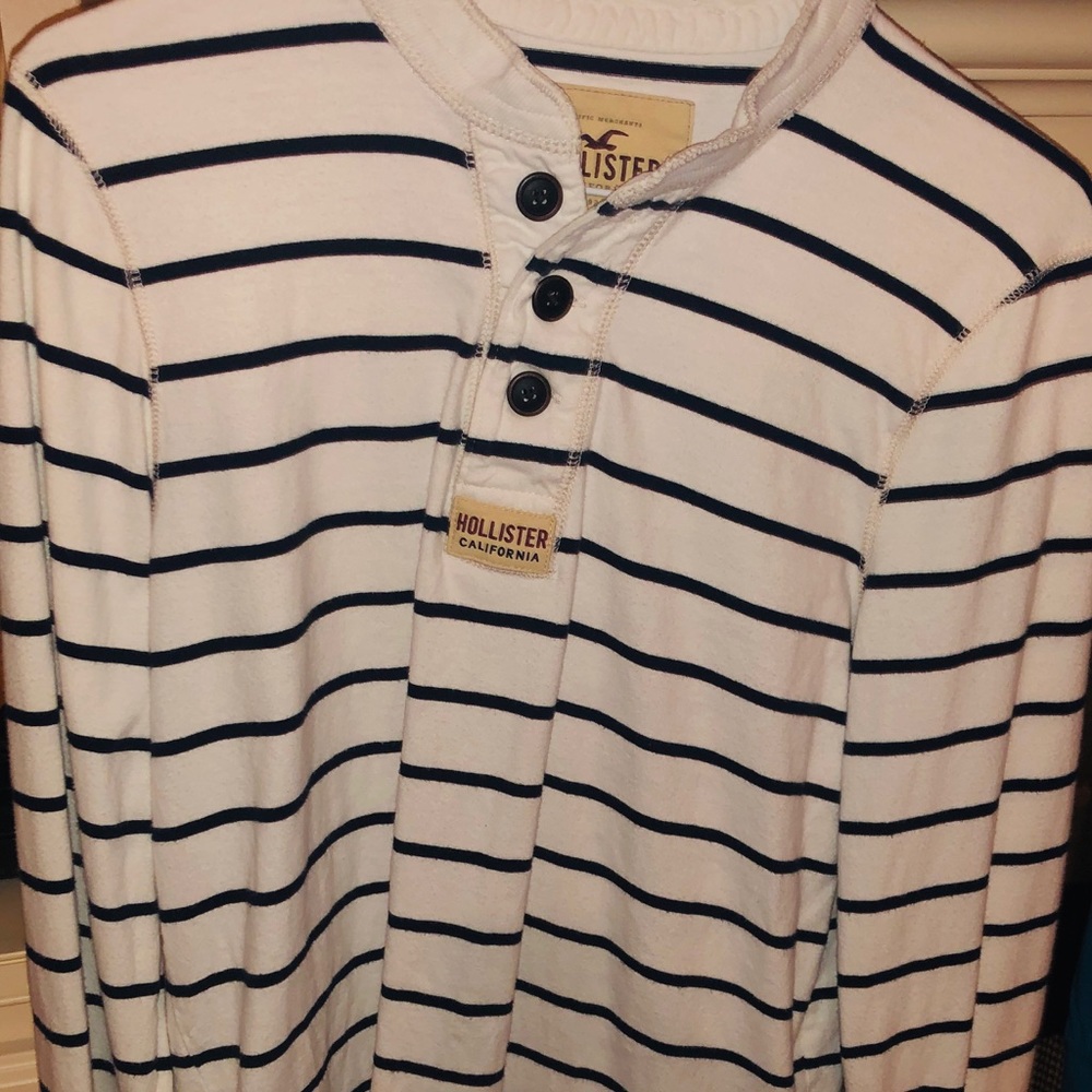 Men’s Hollister Henley